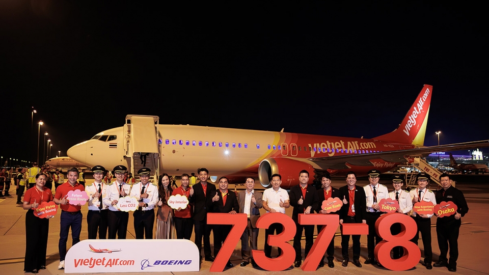 Vietjet receives first Boeing 737-8 from US$32 billion order